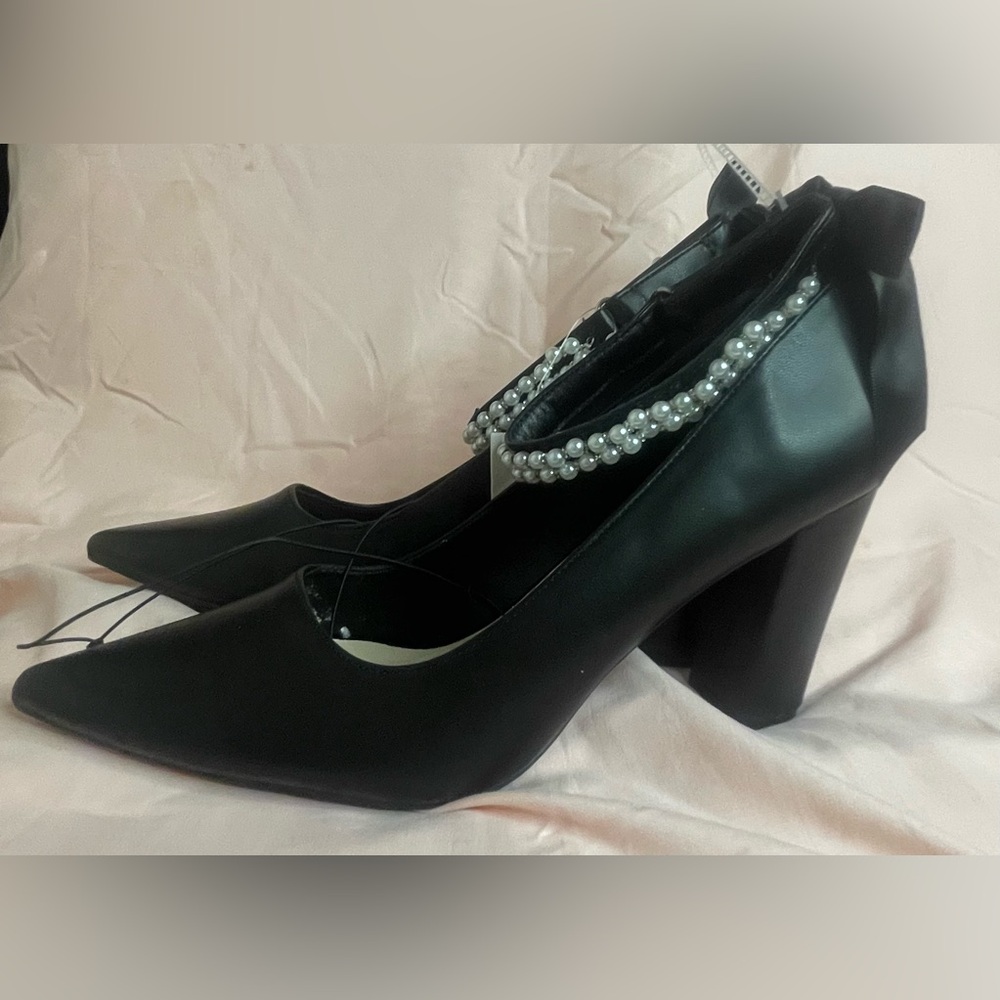 Sugar Women's High Heel Pointed Toe Block Pearl Bead Strap Bow On Back Sz11 NWT - Picture 6 of 7